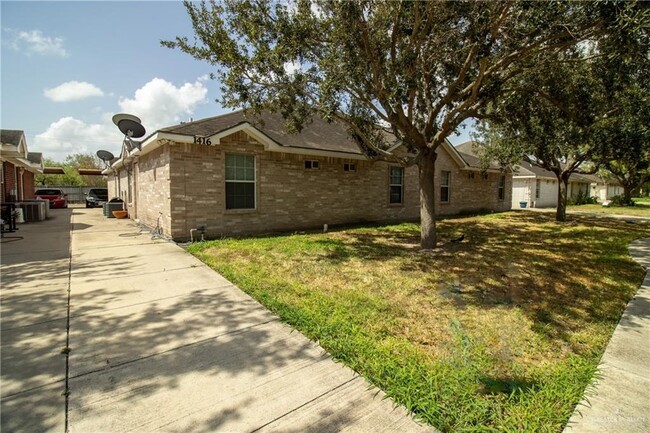 1416 Prosperity Dr-Unit -4 in Edinburg, TX - Foto de edificio - Building Photo