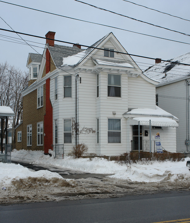 947 State St in Schenectady, NY - Building Photo