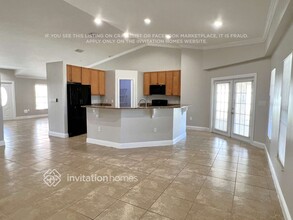 4585 SW Fireside Cir in Port St. Lucie, FL - Building Photo - Building Photo