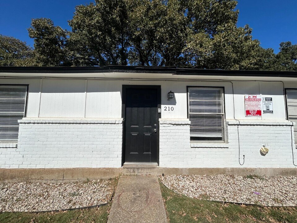 2809 N Hwy 175 in Seagoville, TX - Building Photo