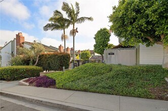 1425 Goodman Ave in Redondo Beach, CA - Building Photo - Building Photo