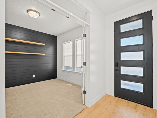 136 N Desert Sage Dr in Saratoga Springs, UT - Building Photo - Building Photo