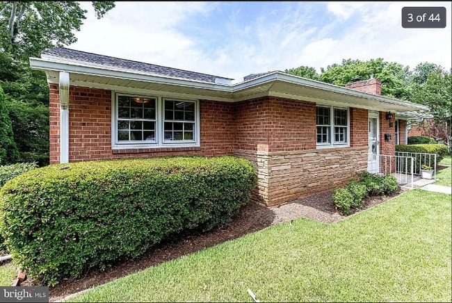 4907 Elsmere Ave in Bethesda, MD - Building Photo - Building Photo