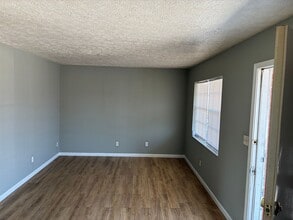 New Cut Apartments in Louisville, KY - Foto de edificio - Interior Photo