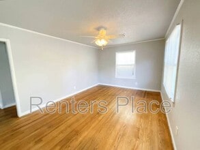 3754 W 42nd Pl in Tulsa, OK - Building Photo - Building Photo