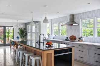 28 Bridge Ave in Scituate, MA - Foto de edificio - Building Photo