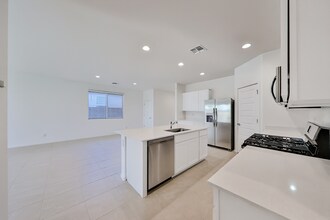 9634 W Verde Ln in Phoenix, AZ - Building Photo - Building Photo