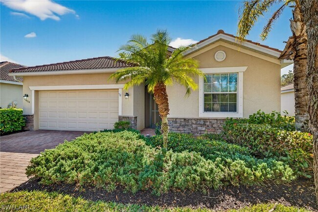 10464 Yorkstone Dr in Bonita Springs, FL - Foto de edificio - Building Photo