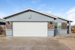 8902 W Monroe St in Peoria, AZ - Building Photo