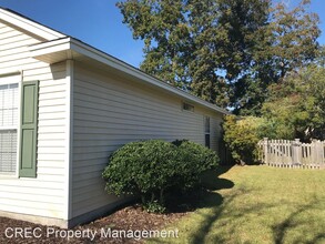 7080 Windmill Creek Rd in Charleston, SC - Foto de edificio - Building Photo