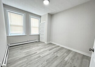 165 Gove St in Boston, MA - Building Photo - Building Photo