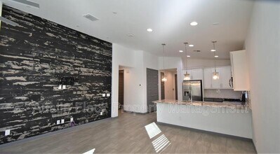 9633 E Tesla Ave in Mesa, AZ - Building Photo - Building Photo