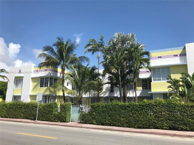 831 10th St, Unit 102 in Miami Beach, FL - Building Photo - Building Photo