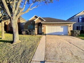 6715 Pheasant Oak Dr in Houston, TX - Building Photo - Building Photo