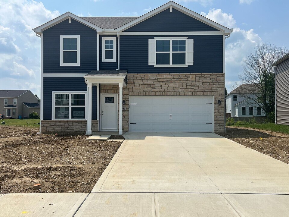 985 Allegro Dr in Reynoldsburg, OH - Building Photo