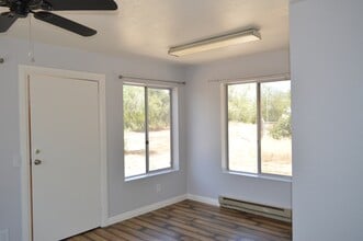 31101 San Timoteo Canyon Rd in Redlands, CA - Foto de edificio - Building Photo