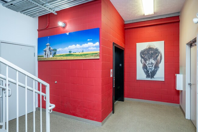 35 East Apartments in Lincoln, NE - Building Photo - Interior Photo