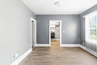 977 E 17th Ave in Columbus, OH - Building Photo - Building Photo