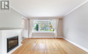 43 Grange Dr in Brampton, ON - Building Photo - Building Photo