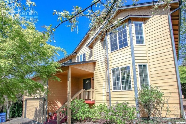 property at 3907 SE Sunrise Dr