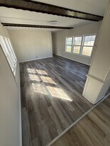 109 SW Ave in Wright City, MO - Building Photo