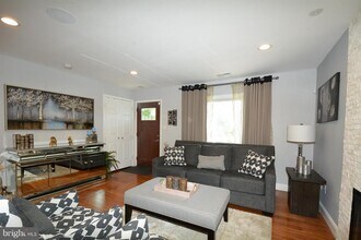 6317 Everglades Dr in Alexandria, VA - Building Photo - Building Photo