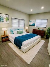 2210 W 5th Way in Hialeah, FL - Building Photo - Building Photo