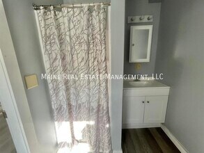 554 S Main St, Unit Apt 2 in Brewer, ME - Building Photo - Building Photo