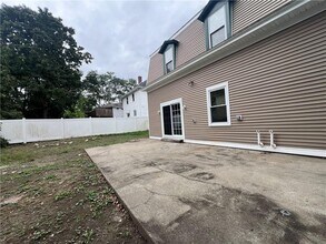 9 Turner Ave in East Providence, RI - Foto de edificio - Building Photo
