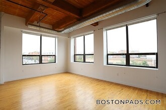 76 Lafayette St in Salem, MA - Building Photo - Building Photo