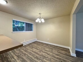 112 Regents Blvd in Fircrest, WA - Building Photo - Building Photo