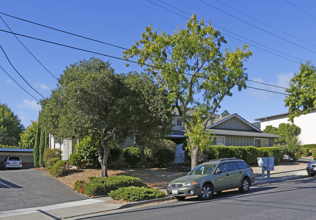 122 Towne Terrace in Los Gatos, CA - Building Photo - Building Photo