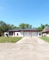 8803 Donley Dr in Houston, TX - Building Photo