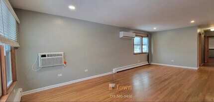 7734 W Addison St, Unit 2 in Chicago, IL - Building Photo - Building Photo