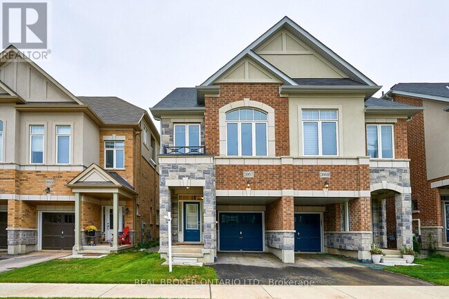 3957 Koenig Rd in Burlington, ON - Building Photo - Building Photo