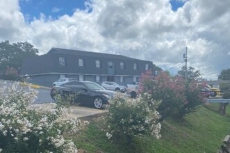 Augusta Place Apartments in North Little Rock, AR - Foto de edificio - Building Photo