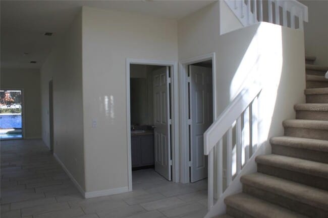 1819 Meadow Pond Way in Orlando, FL - Building Photo - Building Photo