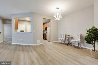 7557 Stoney Run Dr in Severn, MD - Building Photo - Building Photo