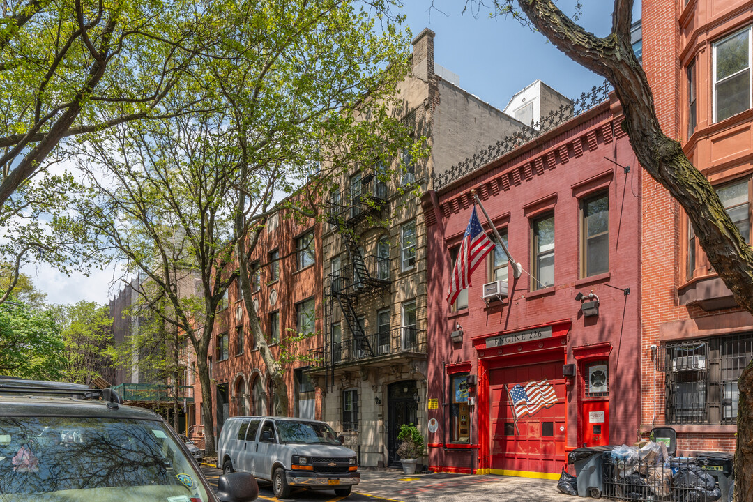 407 State St in Brooklyn, NY - Foto de edificio