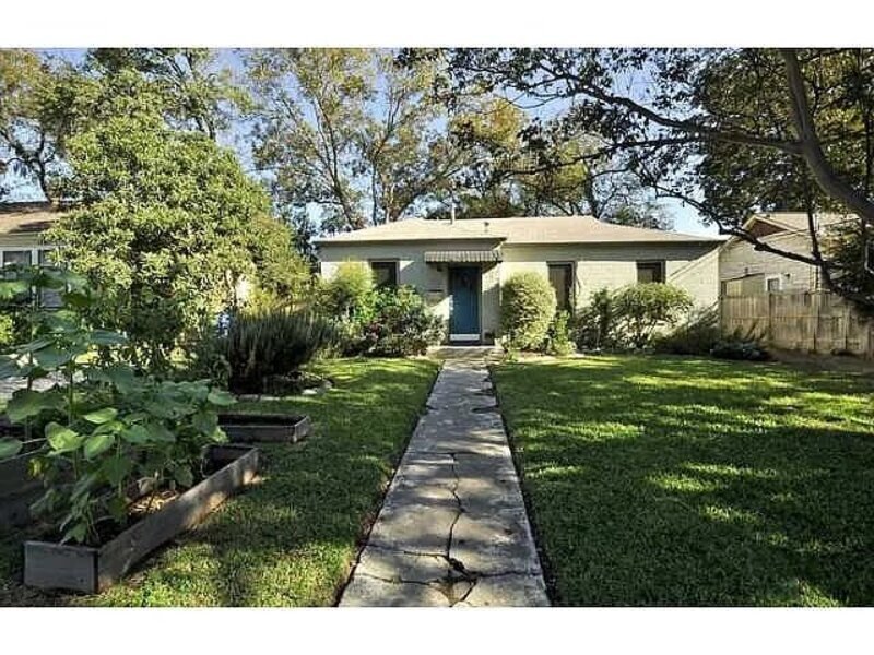 3701 Hollywood Ave in Austin, TX - Foto de edificio