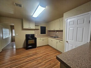 627 Rancho Dr in Norman, OK - Building Photo - Building Photo