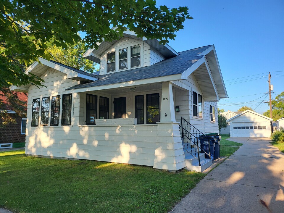 1022 S 8th Ave in Wausau, WI - Building Photo