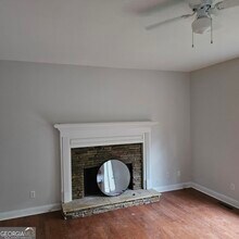 6141 Long Shore Dr in Douglasville, GA - Building Photo - Building Photo