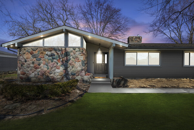 property at 16615 Walcliff Dr
