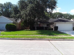 3119 E Heatherock Cir in Sugar Land, TX - Building Photo - Building Photo