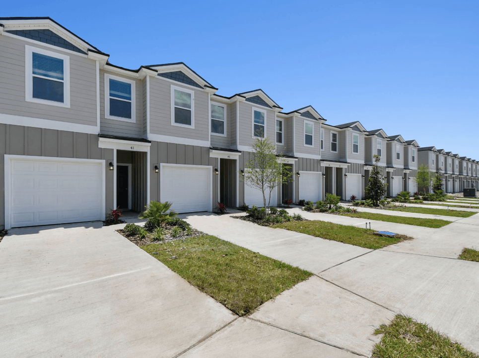 Beacon Point Townes in St. Augustine, FL - Building Photo