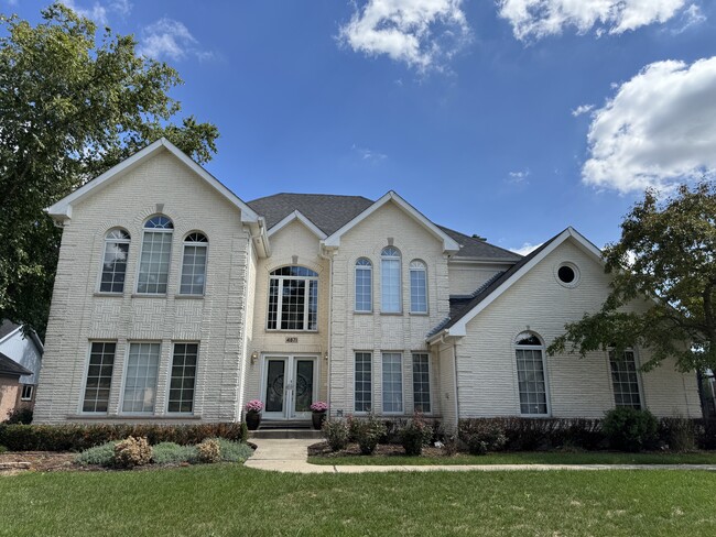 property at 4871 Boulder Ln