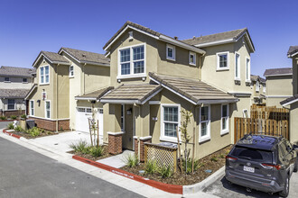 The Terraces at Stanford Ranch II in Rocklin, CA - Foto de edificio - Building Photo