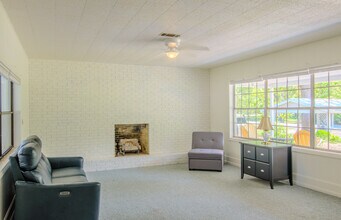 508 NW 9th St, Unit Mainhouse in Carrabelle, FL - Building Photo - Building Photo
