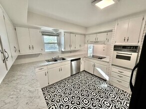 266 W Parkland Dr in Baton Rouge, LA - Building Photo - Building Photo